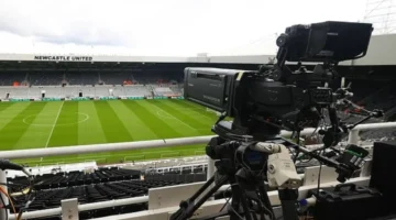 تجربة تقنية في سنغافورة تنقل مباريات الدوري الإنجليزي نحو آفاق بث غير مسبوقة